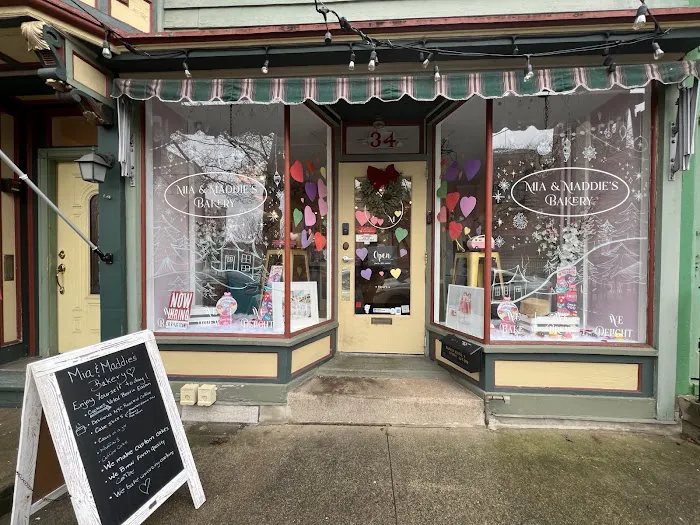 Mia & Maddie's Bakery Picture 3