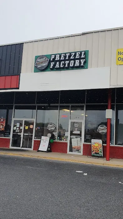 Philly Pretzel Factory Picture 4