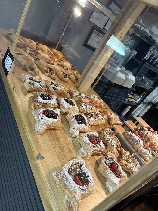 Lagatta Bakery Picture 6