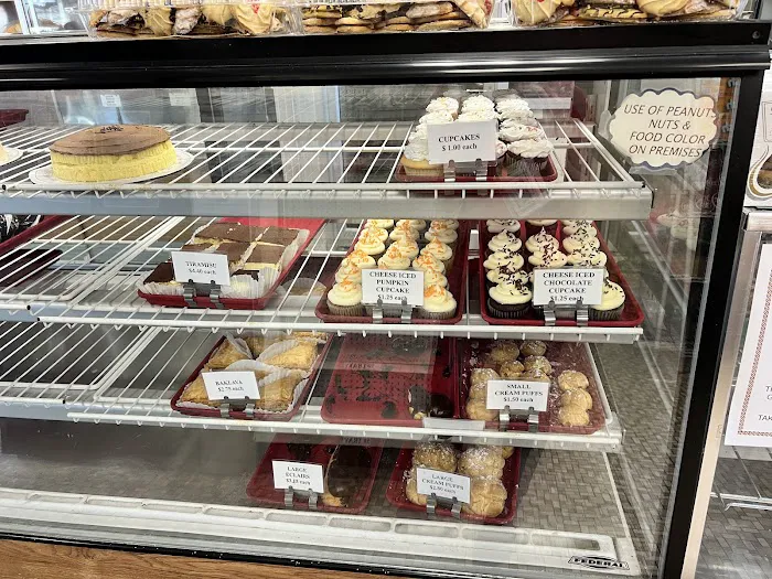Dalo's Bakery Picture 9