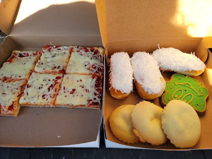 Dalo's Bakery Picture 3