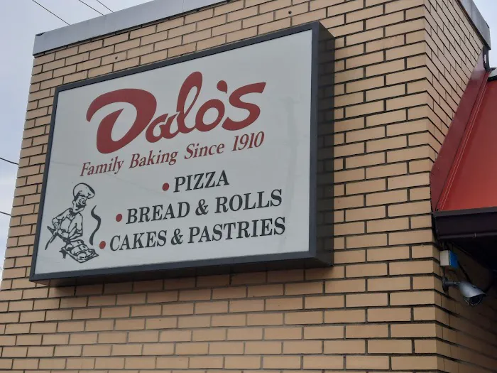 Dalo's Bakery Picture 2