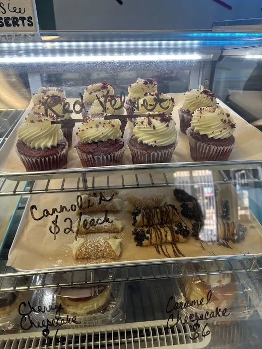 Murt's Bake Shoppe Picture 2