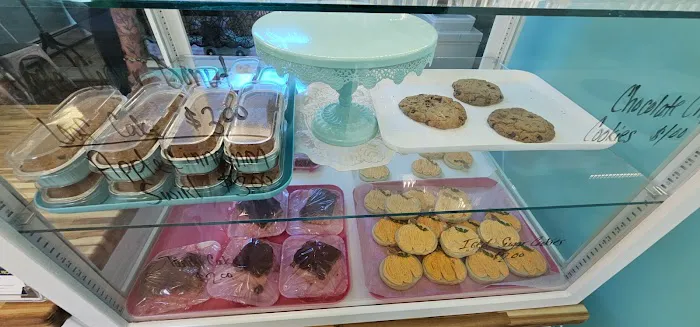 Murt's Bake Shoppe Picture 9