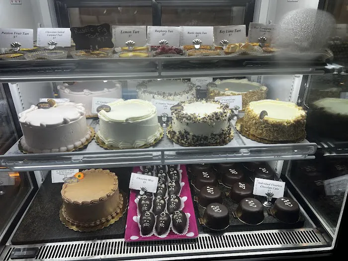 Cocoluxe Fine Pastries Picture 6
