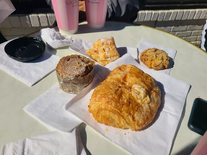 Cocoluxe Fine Pastries Picture 7