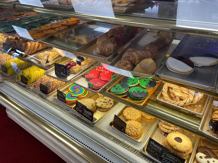 Swiss Chalet Bakery & Cafe Picture 6
