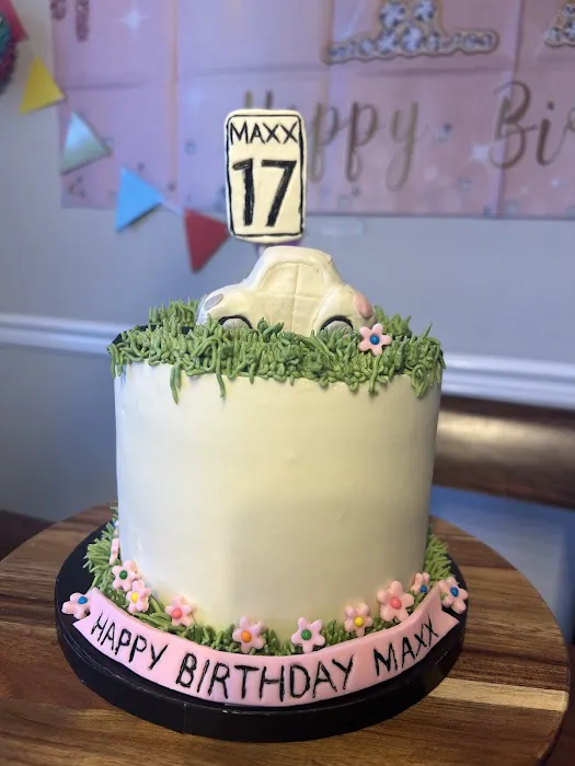 Rholeda's Dessert Emporium Picture 8