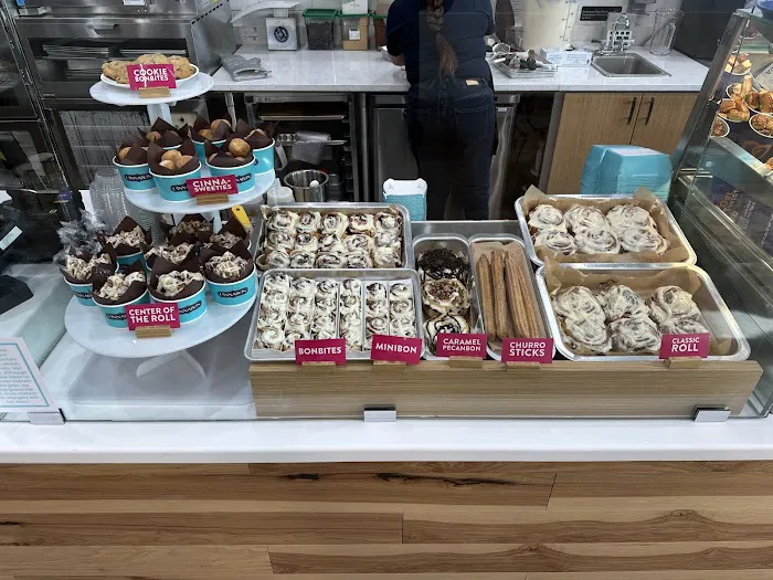 Cinnabon Picture 3
