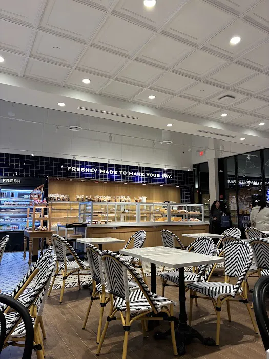 Paris Baguette Picture 2