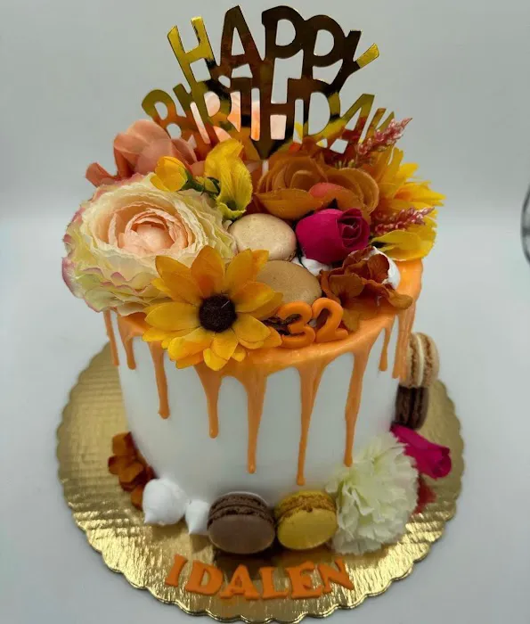 Lia’s Cake Picture 5
