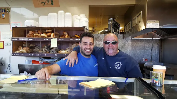 J & J Bagels Picture 5