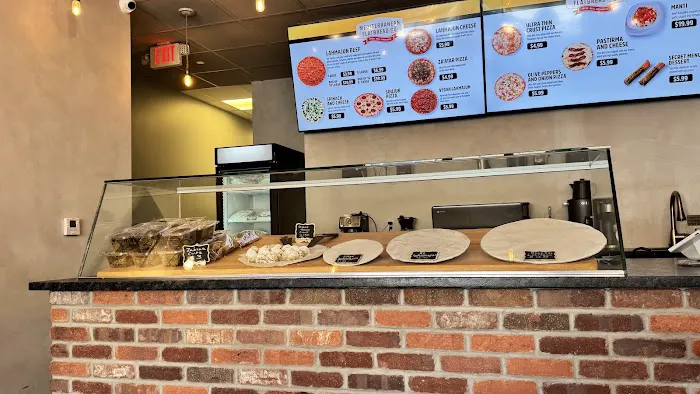 Mediterranean Lahmacun Flatbread Picture 7