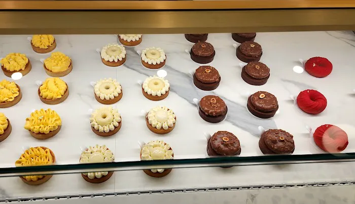 LELU Patisserie Picture 5