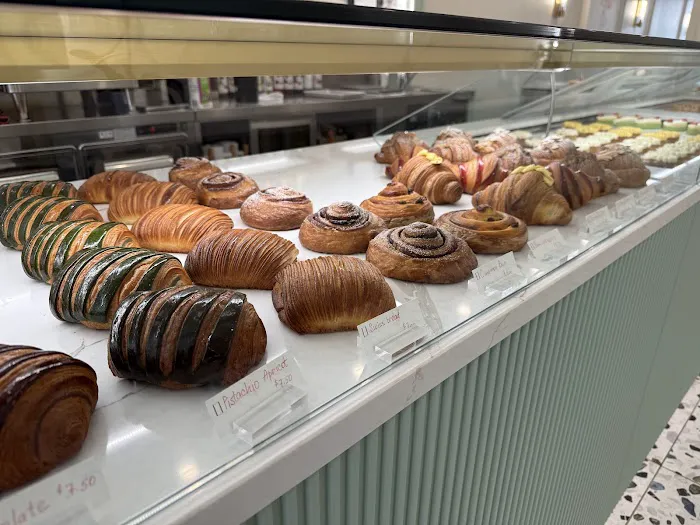 LELU Patisserie Picture 3