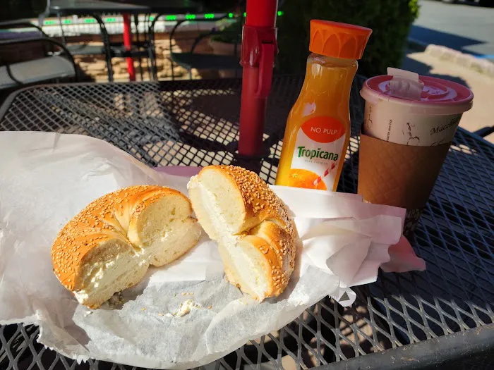 Bob's Bagels Picture 7