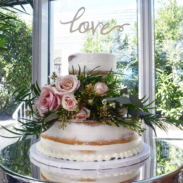 Polkadot Cake Shop Picture 4