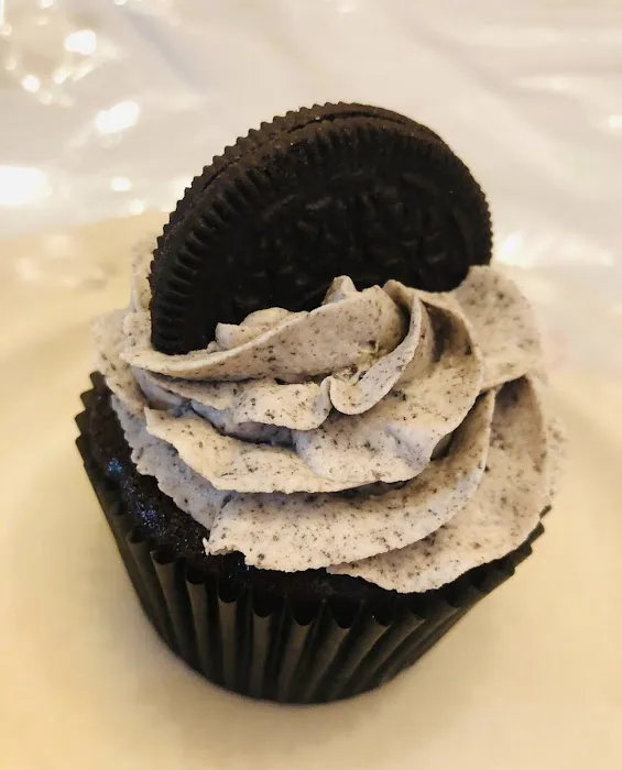 Em’s Cupcakes & Delicacies LLC Picture 9