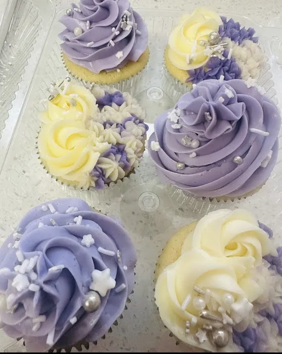 Em’s Cupcakes & Delicacies LLC Picture 7