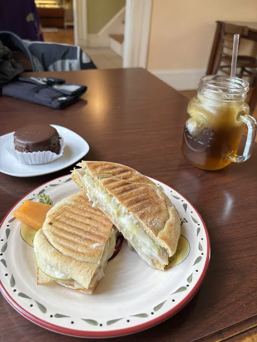 La Maison Blanche Bakery Cafe Picture 5