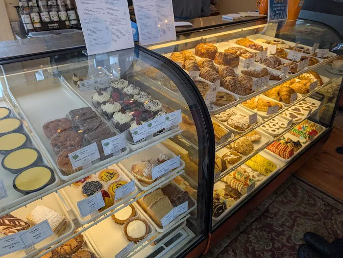 La Maison Blanche Bakery Cafe Picture 1