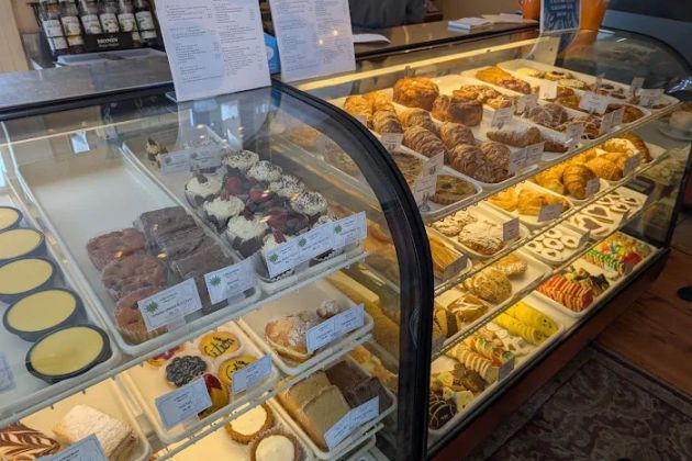 La Maison Blanche Bakery Cafe