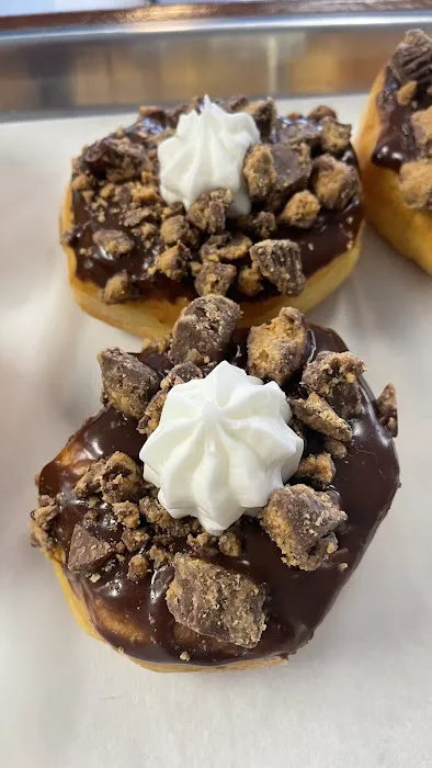 The Donut Hut & Bakery LLC Picture 3