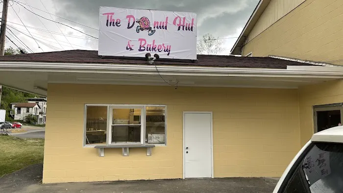 The Donut Hut & Bakery LLC Picture 5