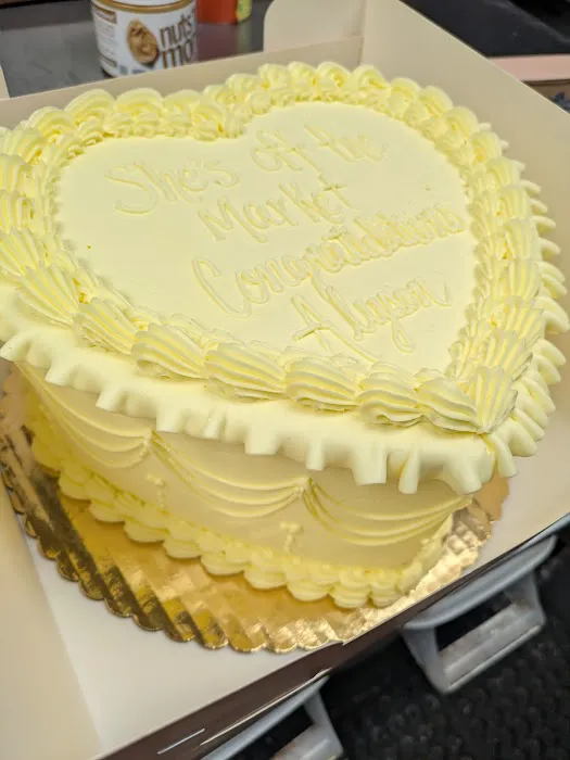 Erika's Cakery Picture 9