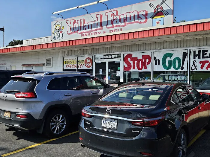 Holland Farms Bakery & Deli Picture 4