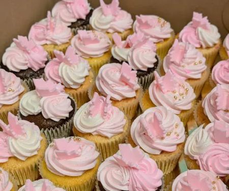 Lizzy's Cupcakery & Candies
