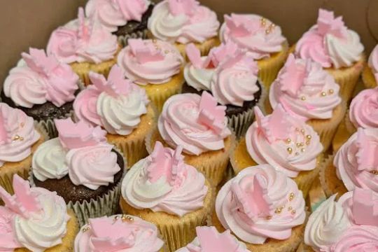 Lizzy's Cupcakery & Candies