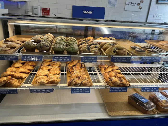 Mike’s Pastry Picture 5