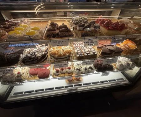 Mike’s Pastry