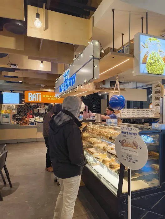 Mike’s Pastry Picture 7