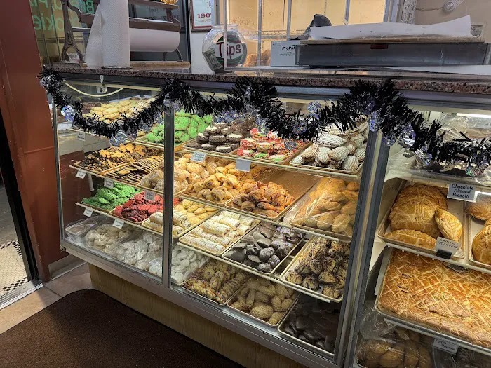 Parziale's Bakery Picture 9