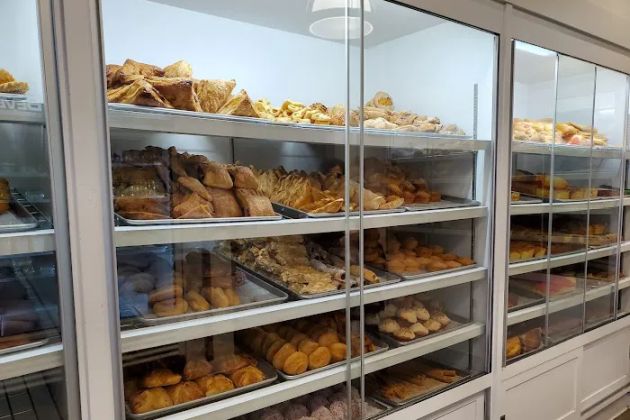 Lolly's Bakery