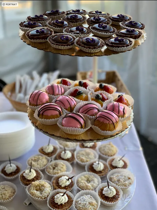 Peach's & Cream Picture 10