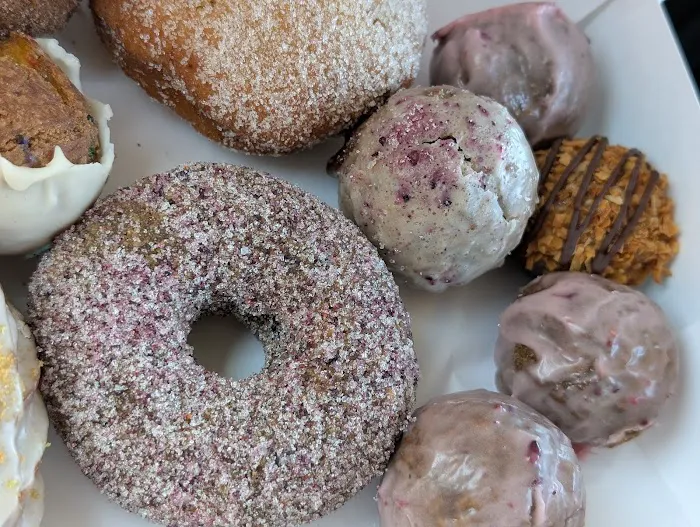 Magic 8 Donuts Picture 4