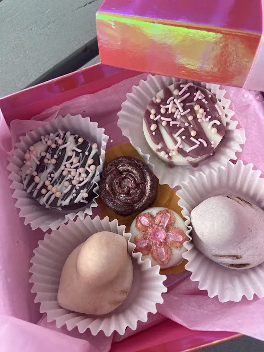 Evelynn's Delights - A Cottage Bakery Picture 2