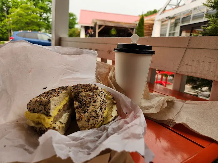 Ani's Bagel Cafe Picture 6