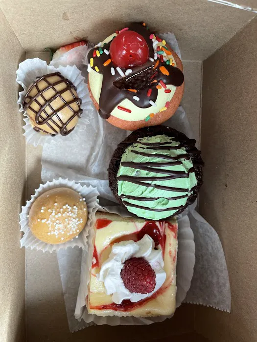 Agape Cakes and Confections Picture 6