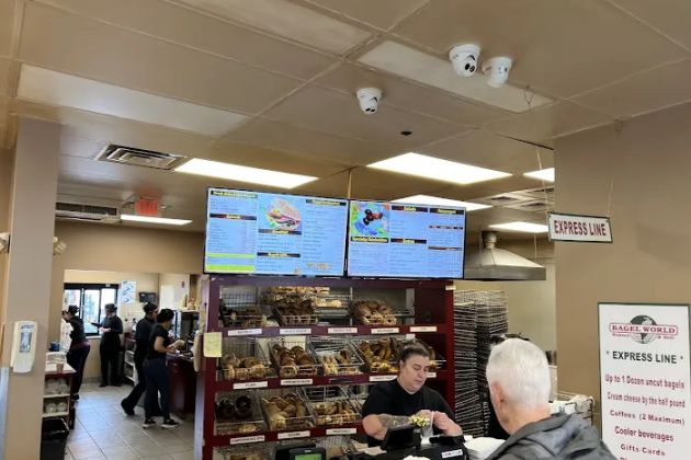 Bagel World Bakery