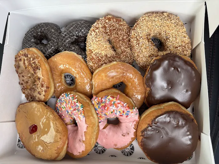 Kane's Donuts-Lincoln Avenue Picture 8