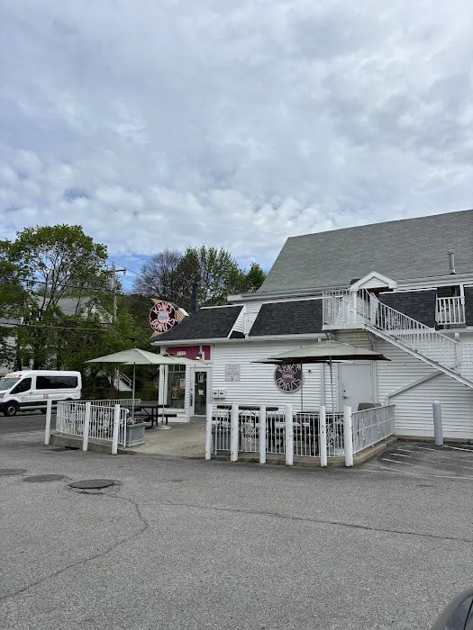 Kane's Donuts-Lincoln Avenue Picture 3