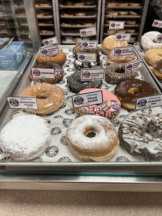 Kane's Donuts-Lincoln Avenue Picture 6