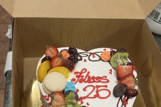 Lolly's Bakery