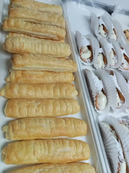 Joelis Bakery Picture 7