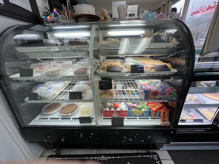 Joelis Bakery Picture 9