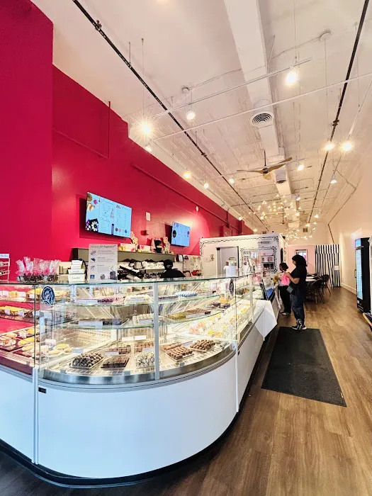 Le Macaron French Pastries Bethlehem Picture 4